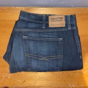 Signature Levis Strauss Mens Jeans